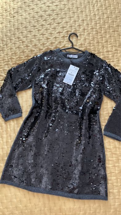 Zara Дамски красива рокля с пайети