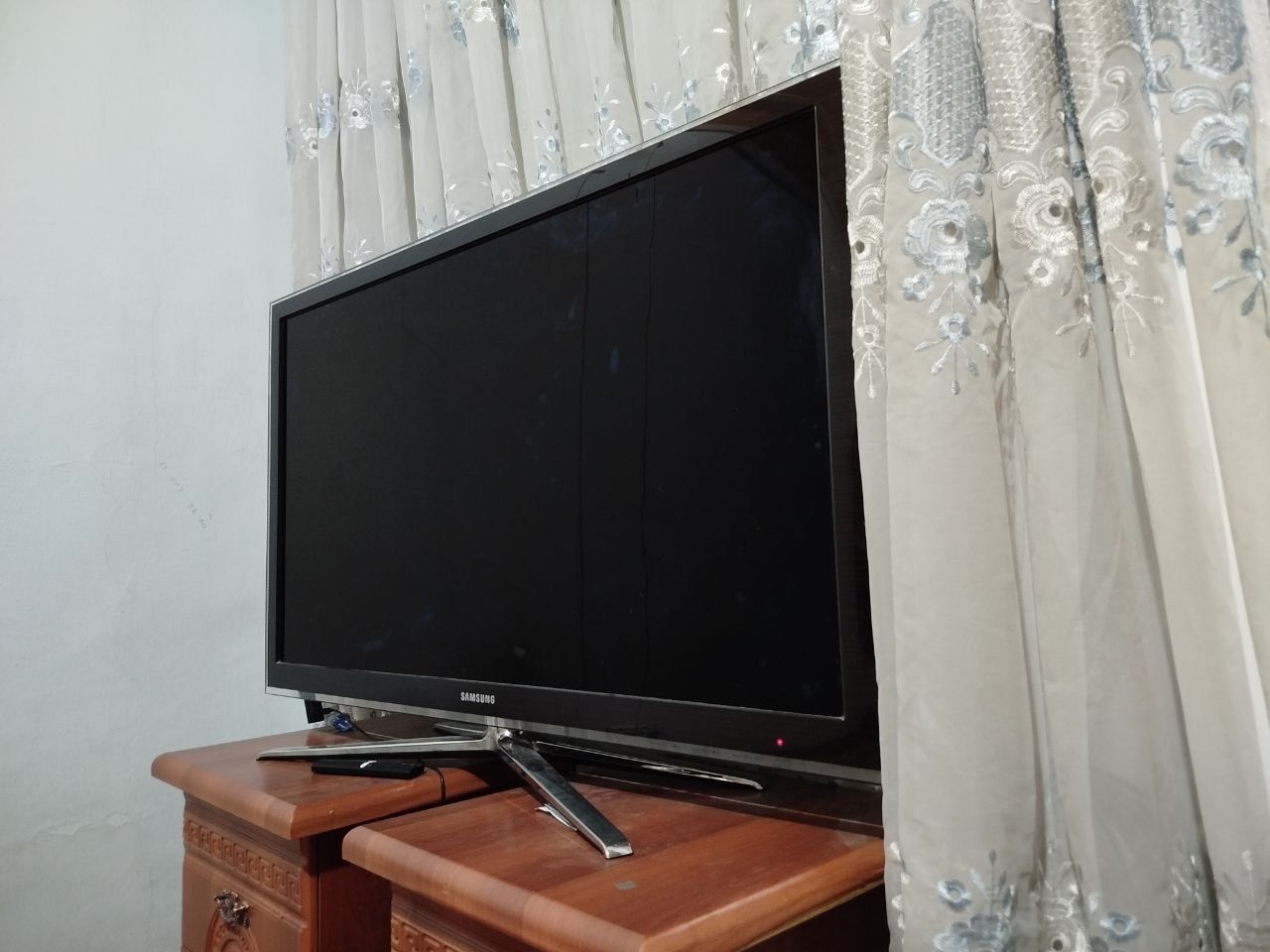 Samsung Led 46 telivizor sotaman