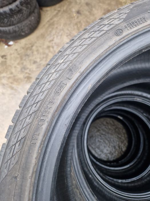 235 40 18 iarna M+S Nokian 2021