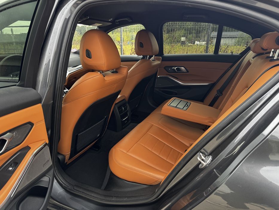 Bmw 2021 Faruri Laser/Harman Kardon/navi mare/scaune incalzite sport