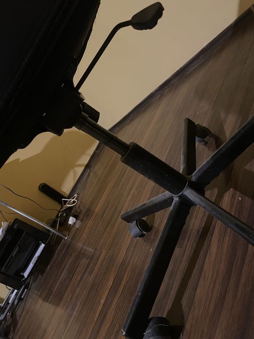 Стол офис за бюро