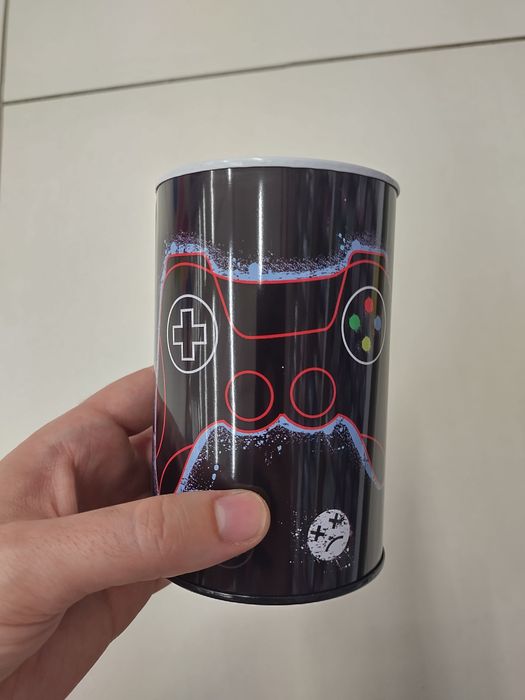 Pușculiță metalică gaming.