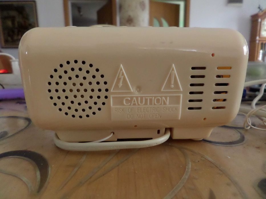 Radio cu ceas Telefunken,desteptator cu 2 alarme frumos,superb