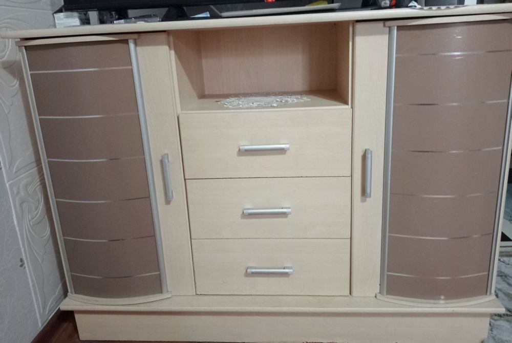 Comoda TV in stare buna