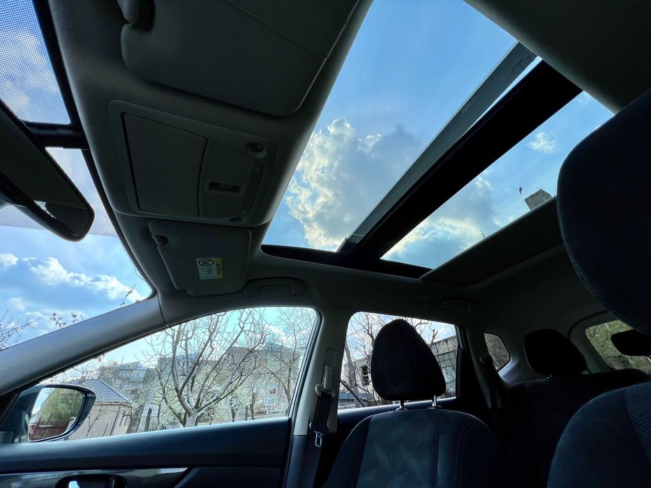 Nissan X-Trail T32 – 2015 7 locuri Automată+Set jante + anvelope iarnă