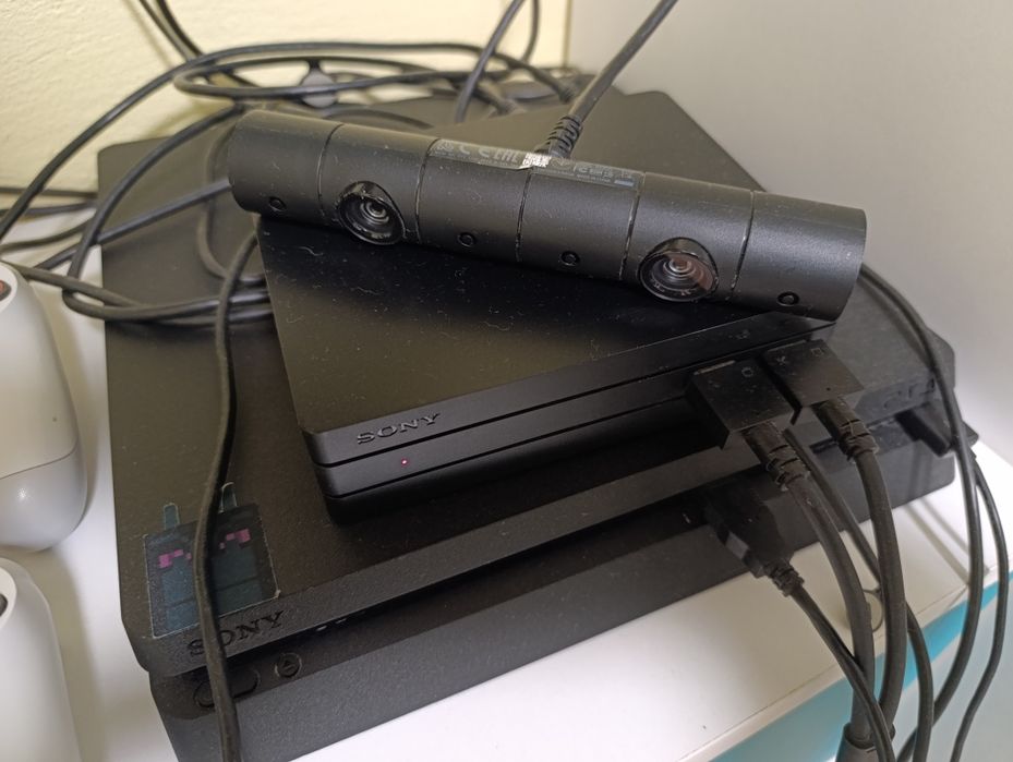 PLAYSTATION 4 комплект