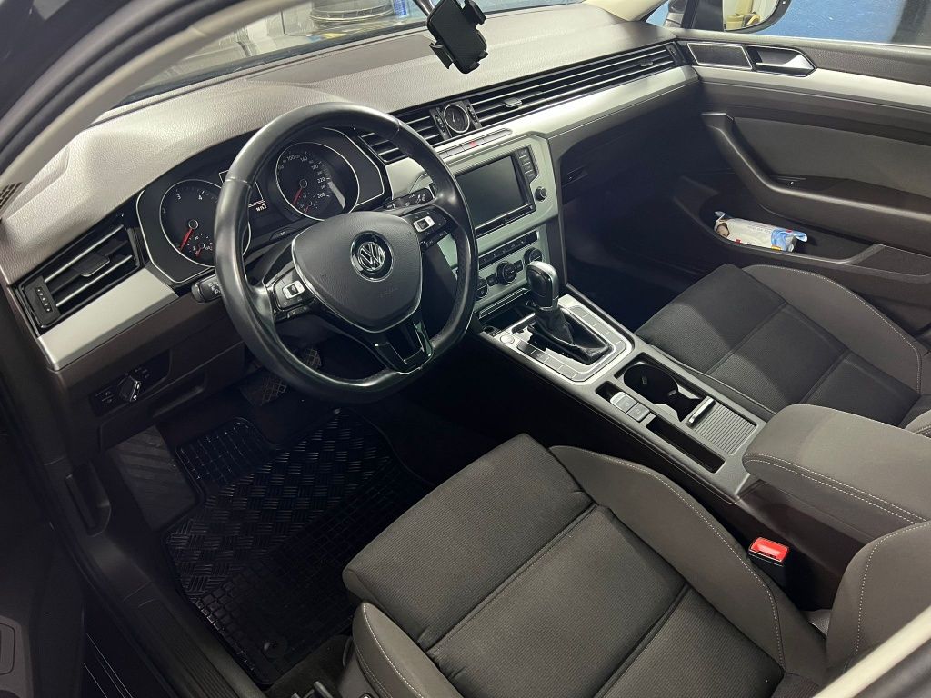 Vând Autoturism Volkswagen Passat B8