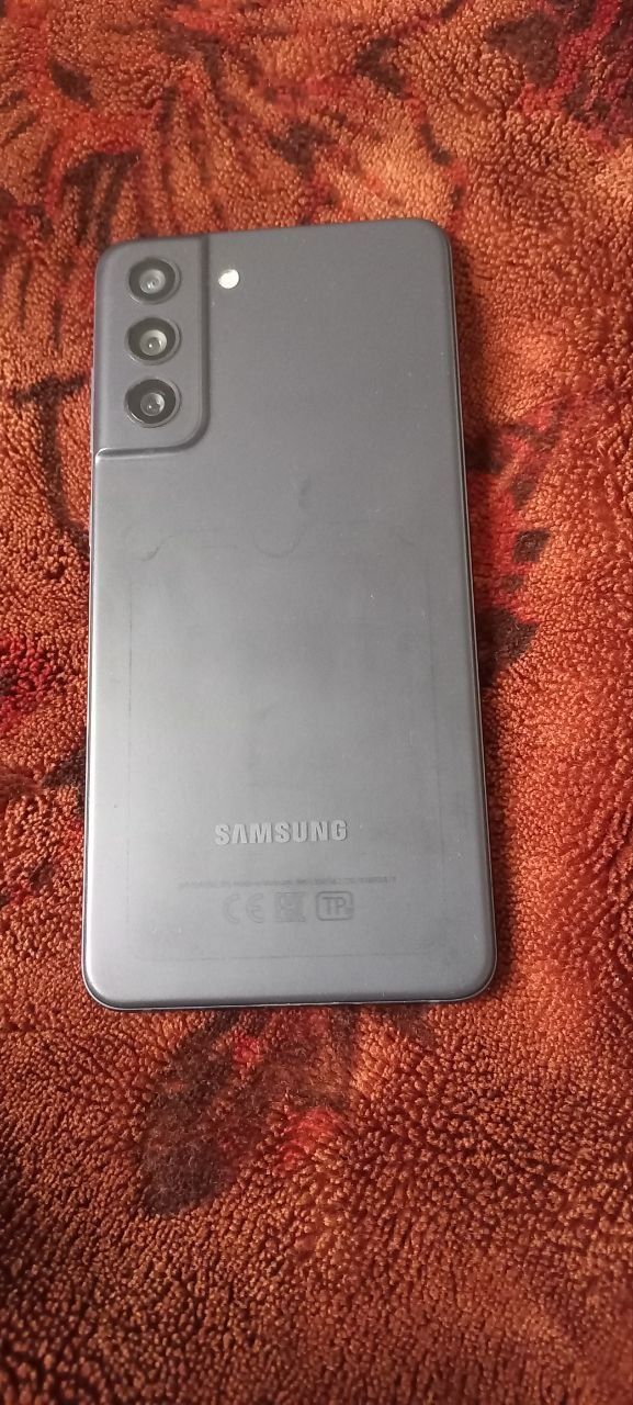 Samsung s21 fe 128gb sotiladi srochni