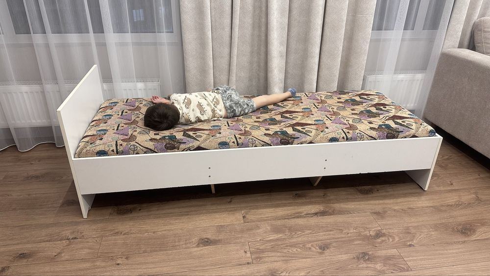 Продам односпальную кровать
