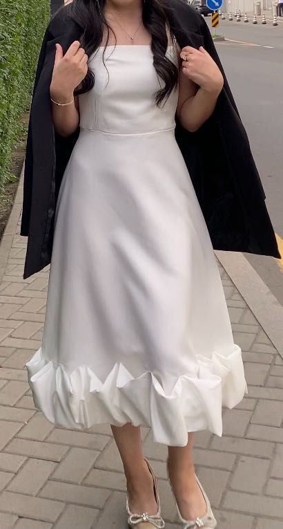 платье белое в отличном состоянии