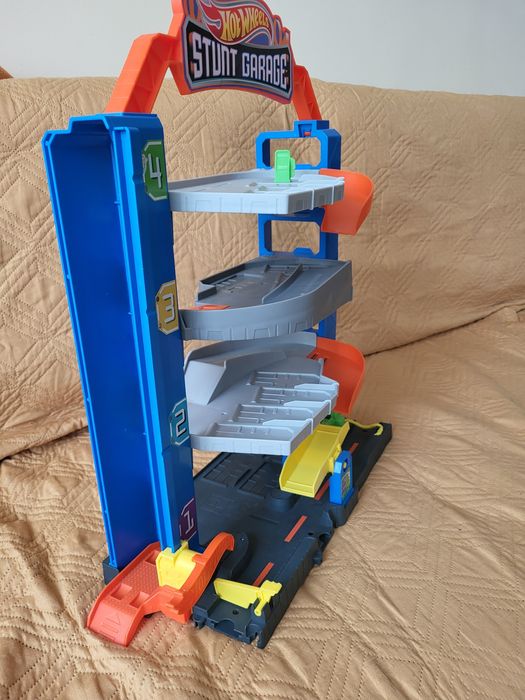 Hot Wheels City Stunt  гараж