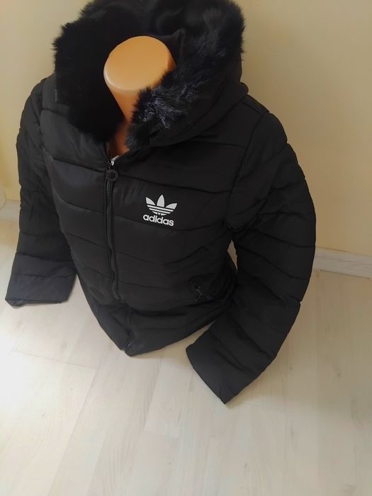 Geaca fete Adidas.