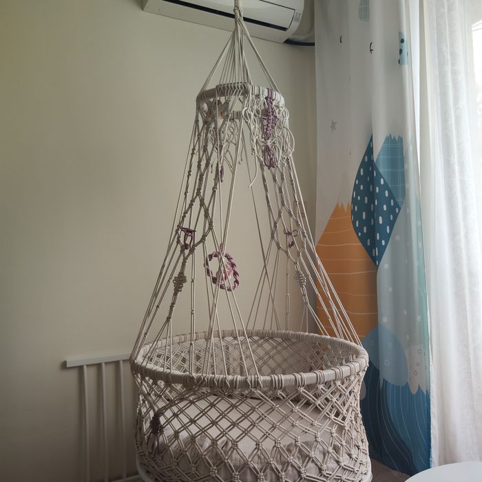 Ръчно изработена детска люлка