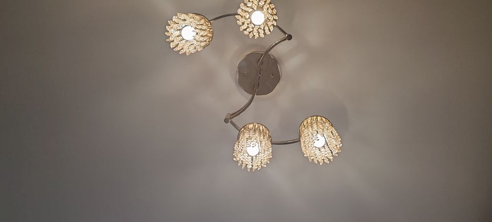 Продам люстру, б/у, нужно помыть её)