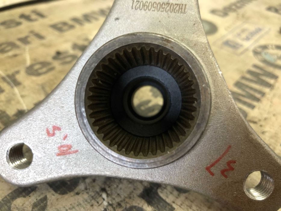 Flansa metalica grup cardan BMW F10 F11 F07 F13 F06 F12 F01 F02 NOUA