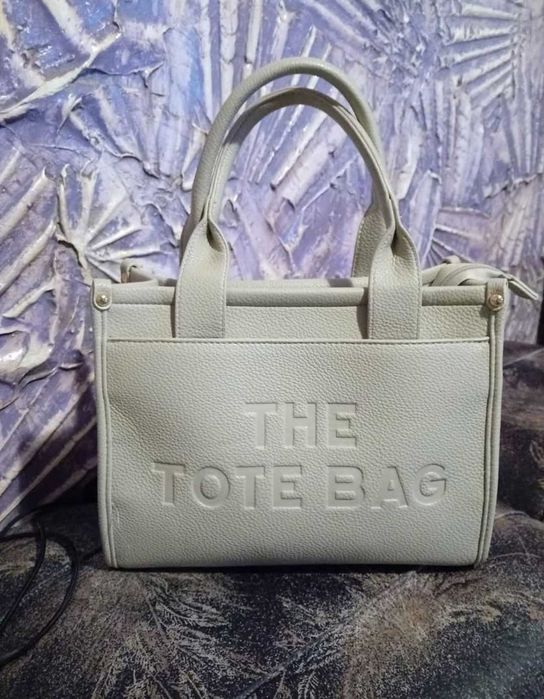 Нова дамска чанта