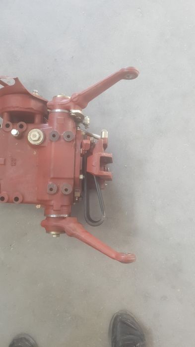 Monobloc tractor universal