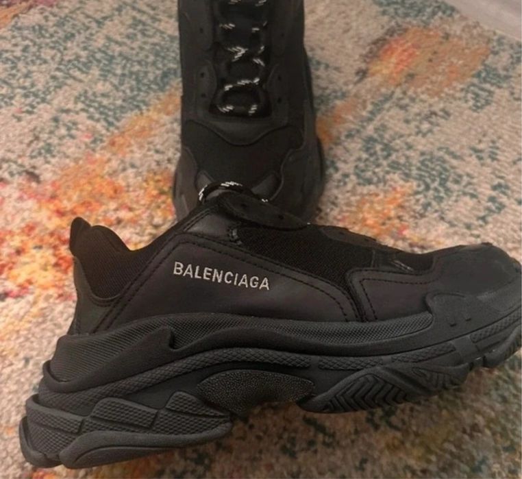 Balenciaga Triple S Black