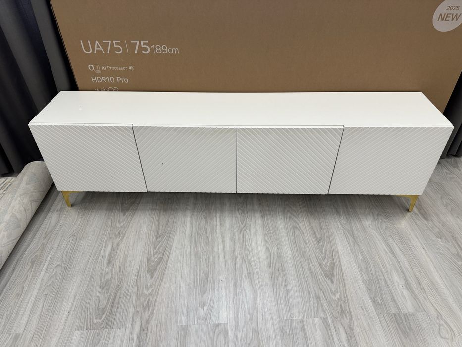 Продам белую тумбу/комод под телевизор