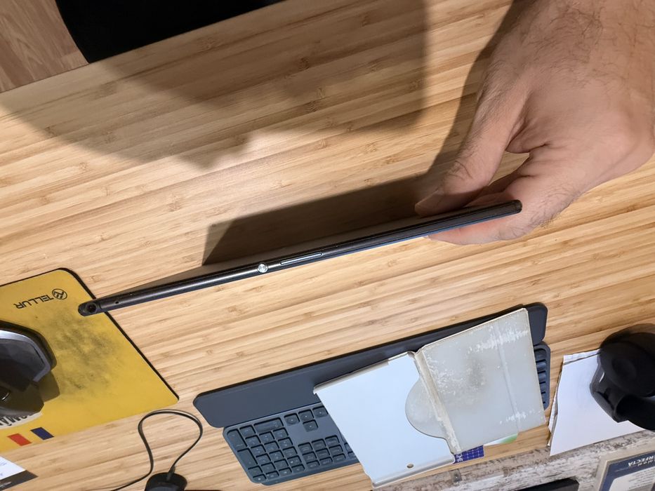 Vand tableta Sony Xperia Z3 16 GB ca noua