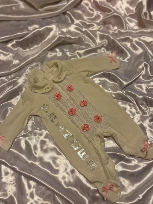 Ръчно изработени дрехи за новородено с име