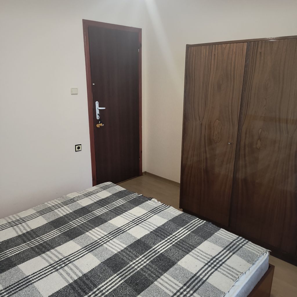 Дава се под наем Двустаен апартамент в Варна, Конфуто - 60 кв.м за 408 € - Снимка #3