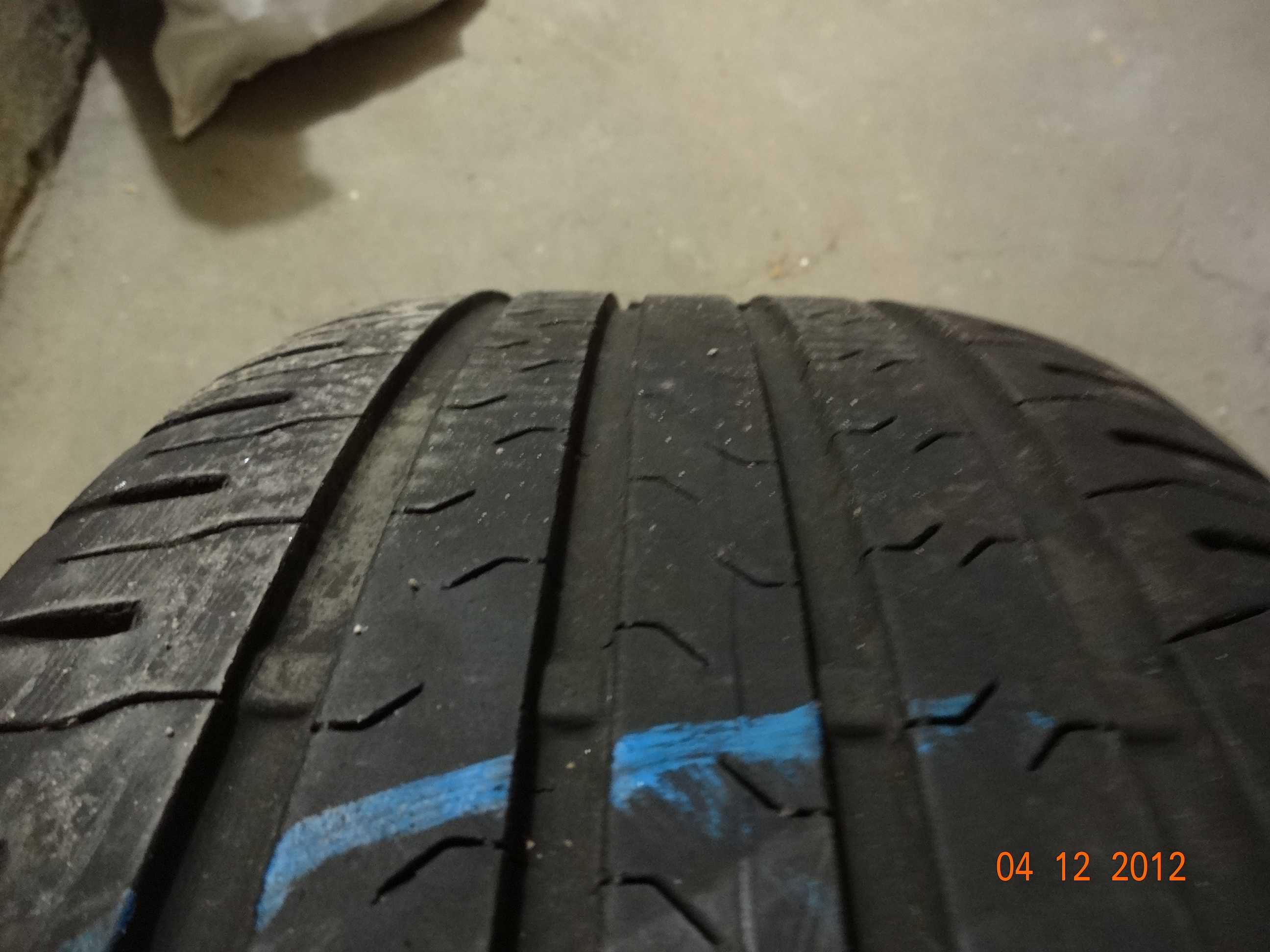 Continental 235/60/18 летни