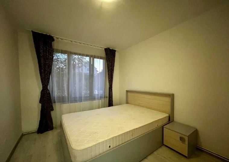 Apartament cu 3 camere decomandat, Craiter