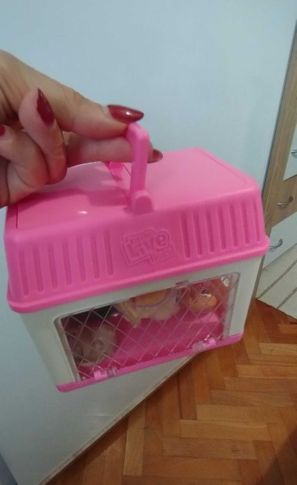 Little Live Pets къщичка със зайчета
