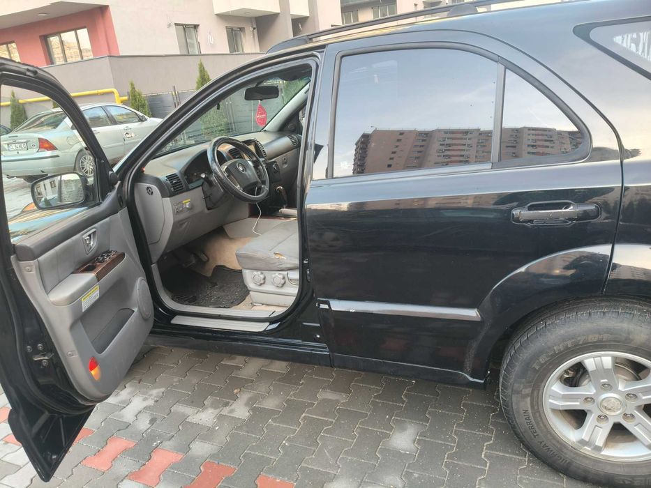 Vând KIA Sorento 2.5 140 cp automat
