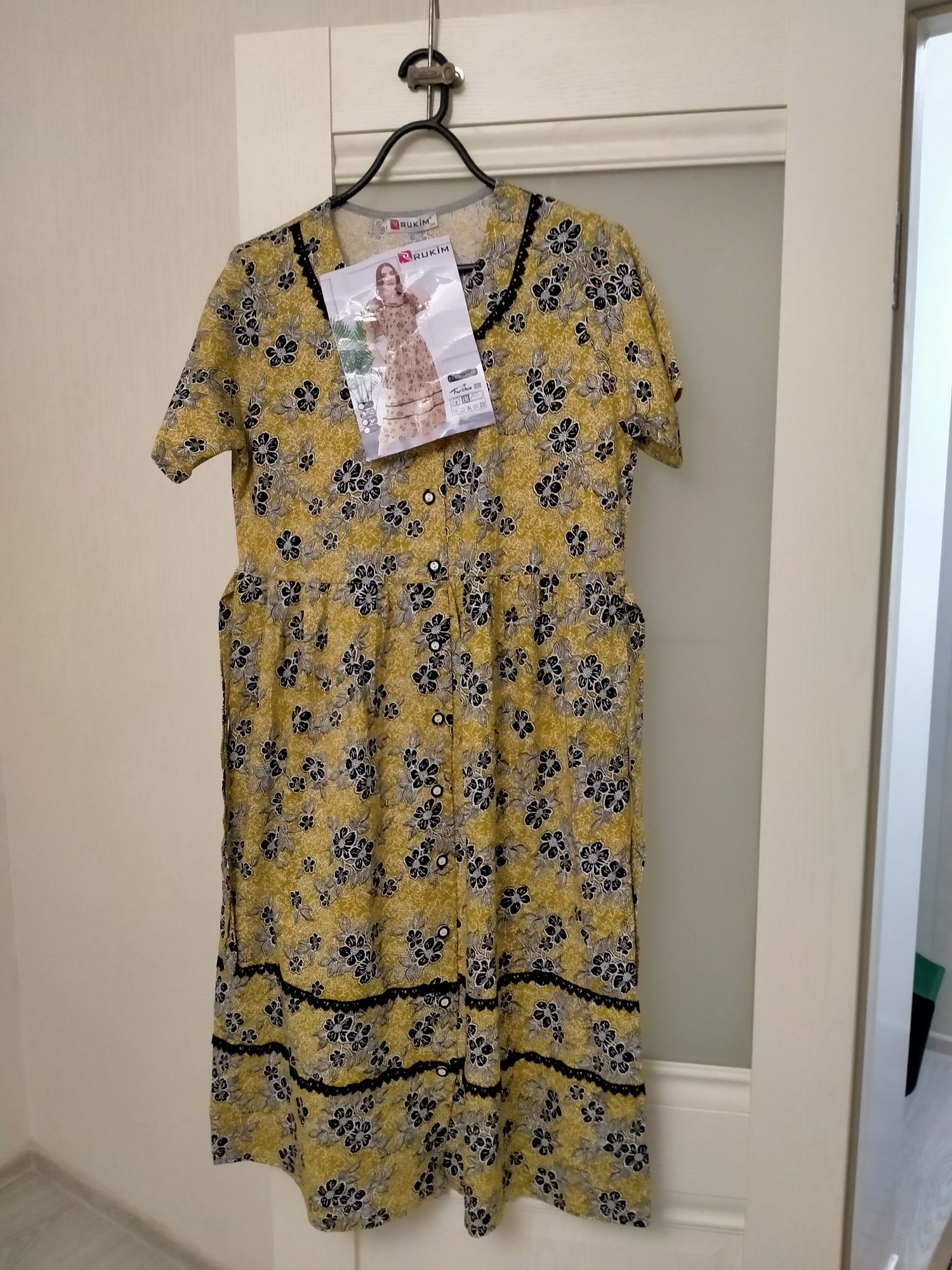 Продам летние платья