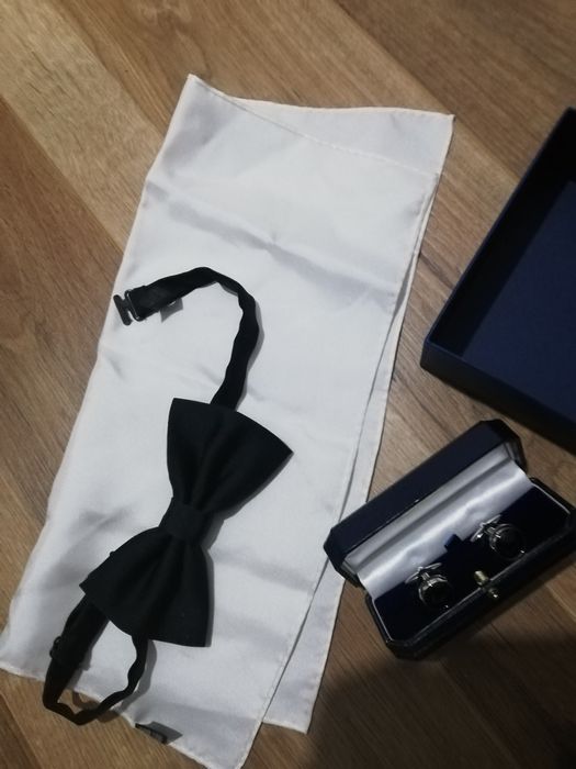 Vând costum complet Tudor Tailor a fost 5500 ron sau schimb cu ceva