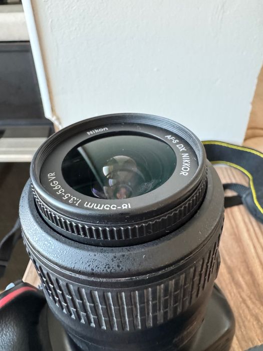 Nikon D5100 фотоапарат + обективи, аксесоари, статив