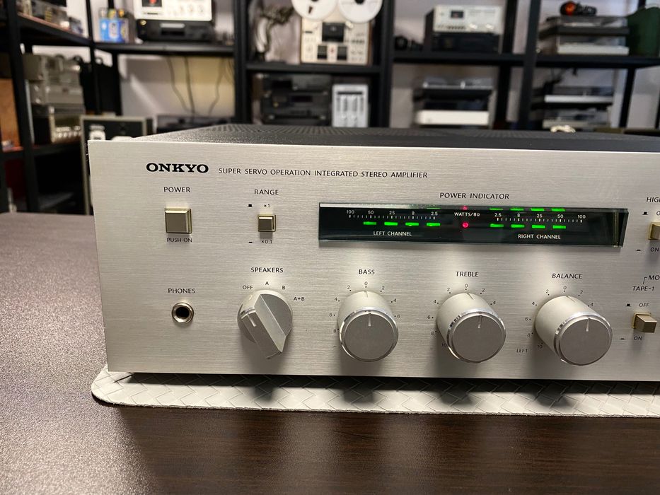 Vintage усилвател Onkyo