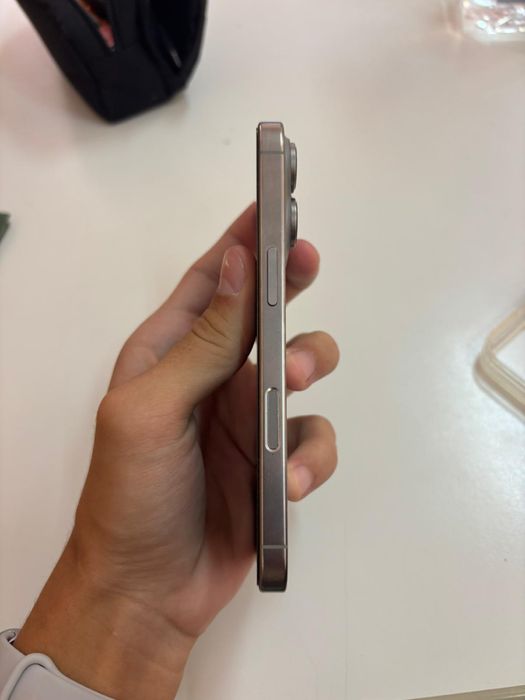 Iphone 16 pro 256 GB 100%