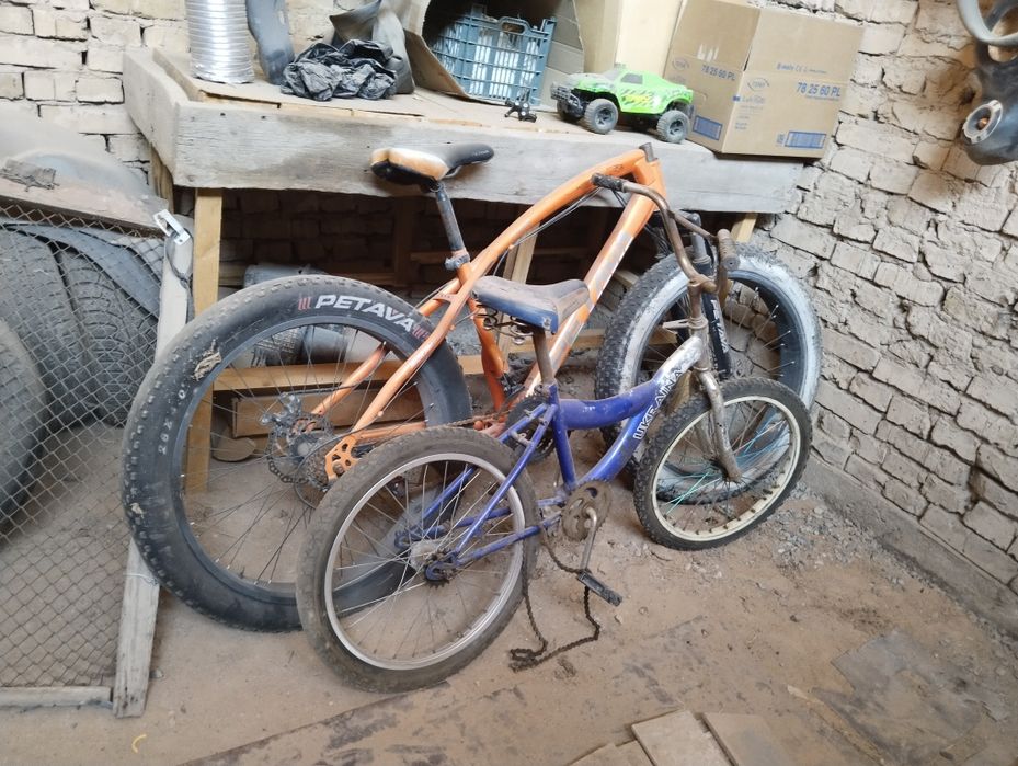 Два велосипеда...