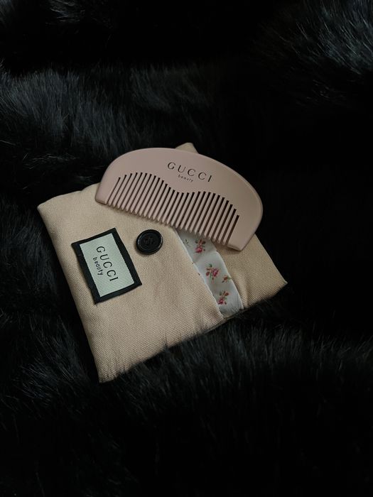 Гребен гучи с калъфче