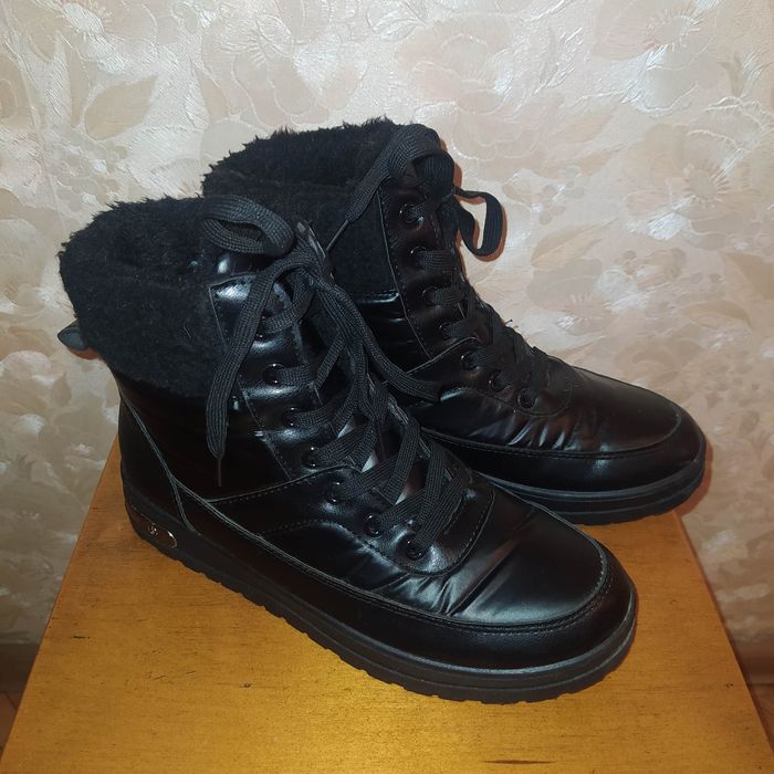 Продам лёгкие сапоги 38 размер