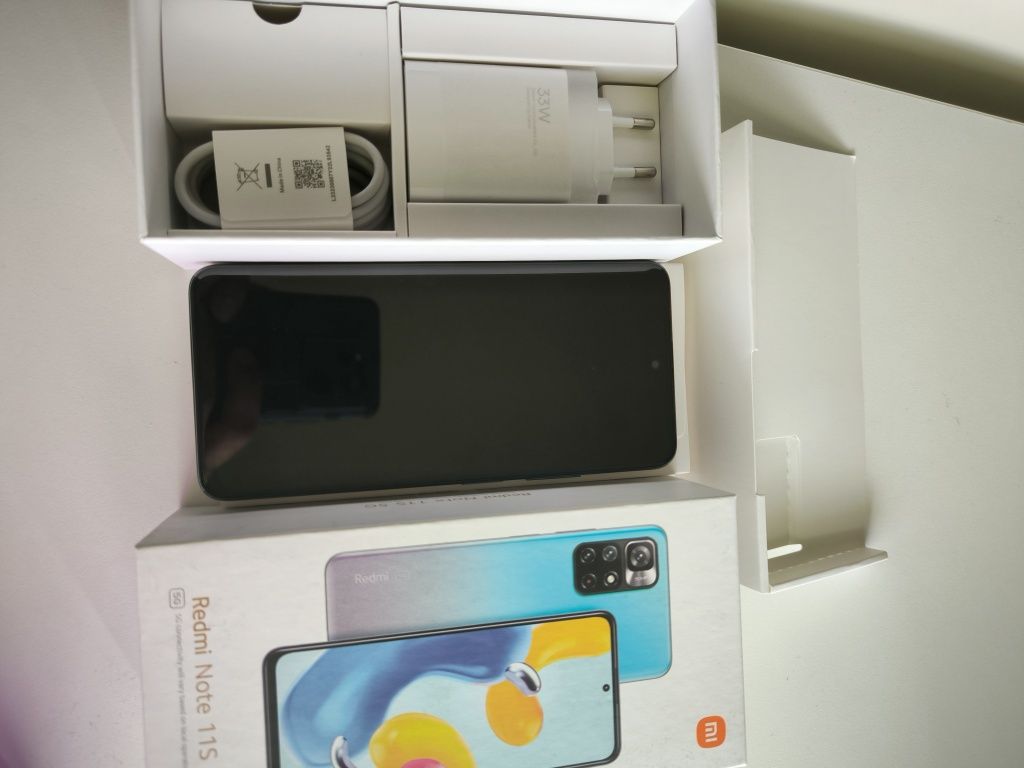 Продавам Xiaomi 11s