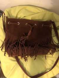 Кафява чанта с ресни велур