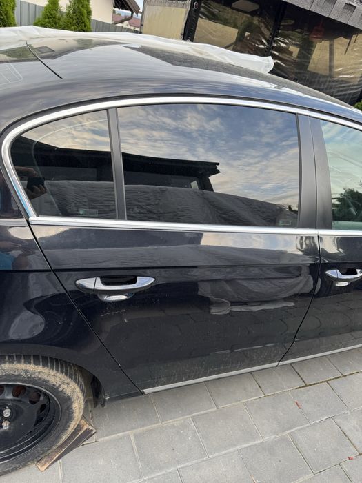 Portiera dreapta fata dreapta spate passat b7 berlina