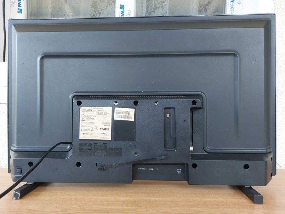 Televizor PHILIPS 32PHT4503 LED-se aprinde dar nu se vede imaginea