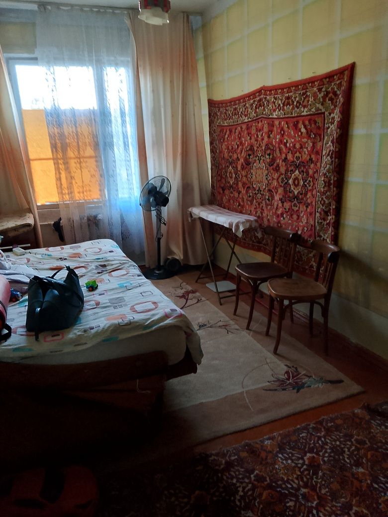 Срочно продаётся квартира Мирабадский р-н Массив Куйлюк 1  3/3/4