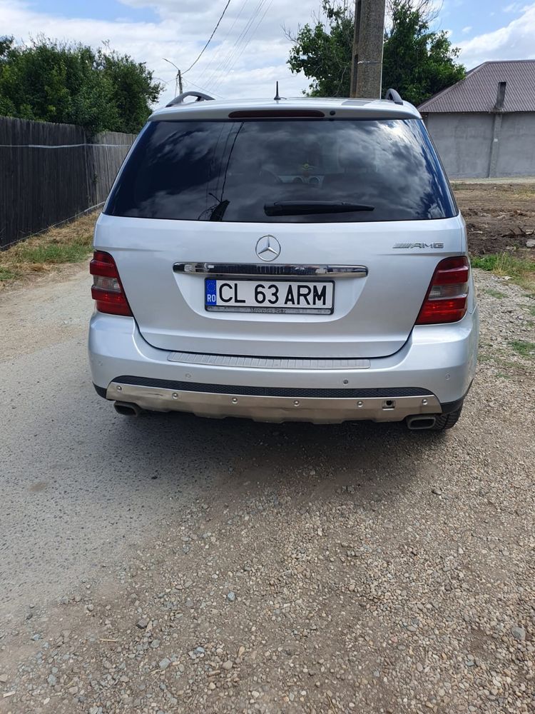 Mercedes ML 320 pe perne stare perfecta