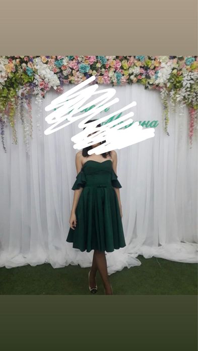 Продам изумрудное платье