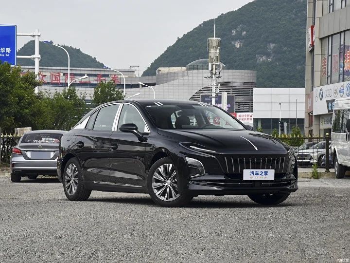 Hongqi eqm-5-dagi O'ng old qanot | Крыло на HONGQI EQM-5
