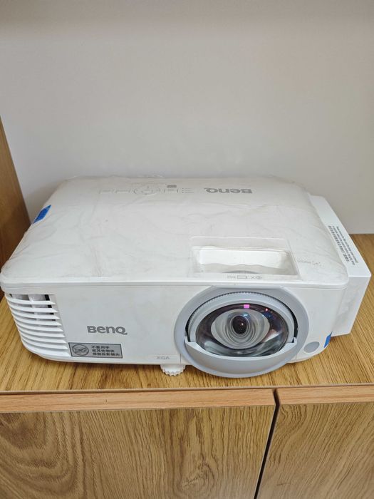 BenQ DX808ST  Проектор