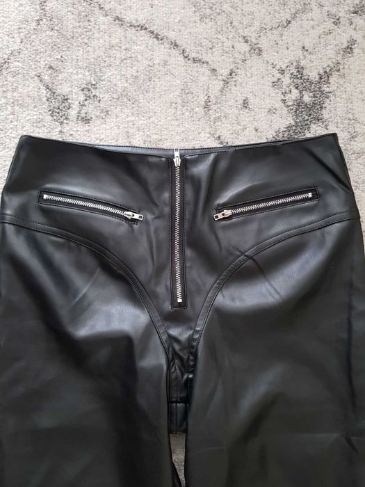 Pantaloni modelatori din piele