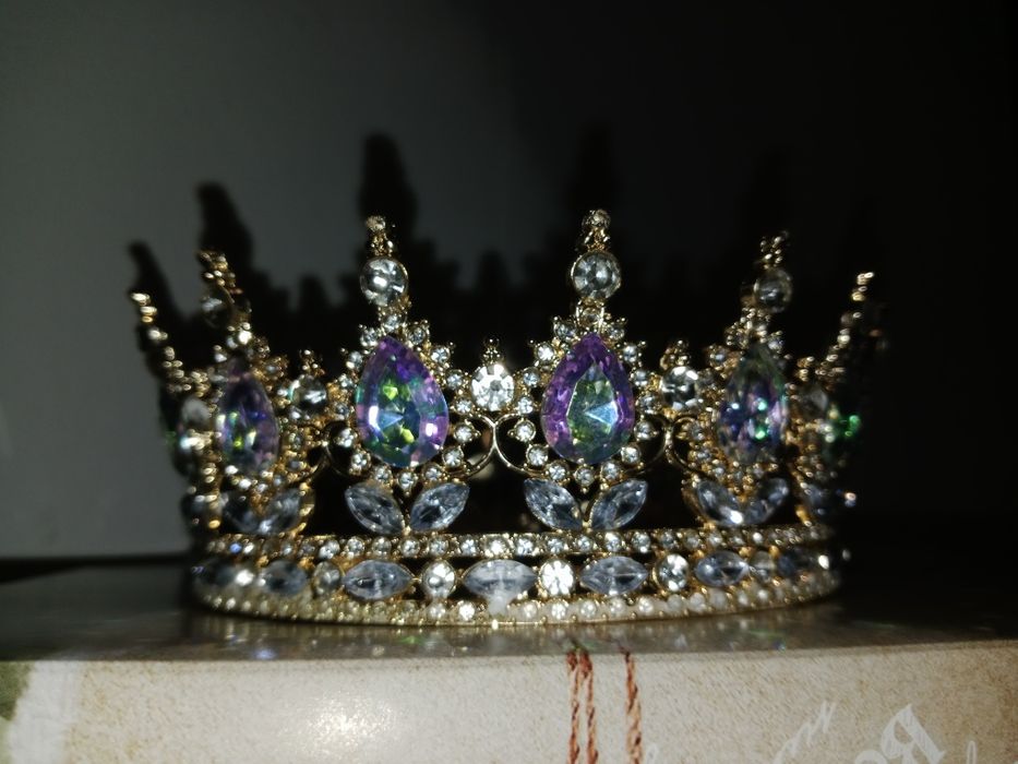 Корона на торт продам