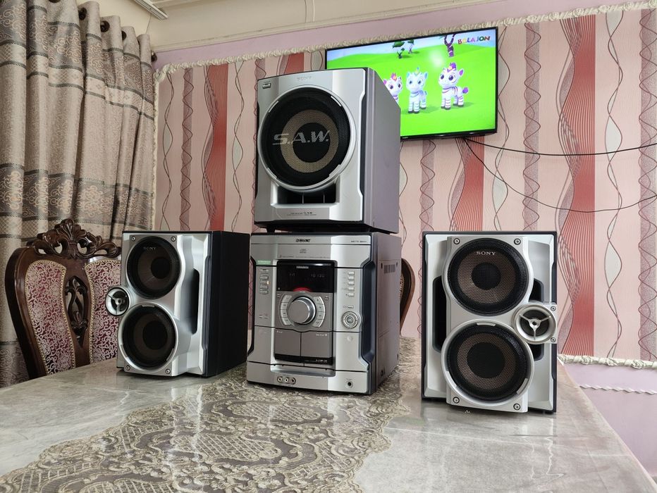 Subwooferli 2.1 sony orginal muzikalniy sentr sotiladi